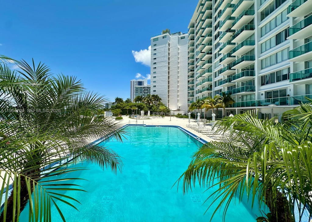 Real estate property located at 1000 West Ave #932, Miami-dade, Mirador 1000 Condo, Miami Beach, FL