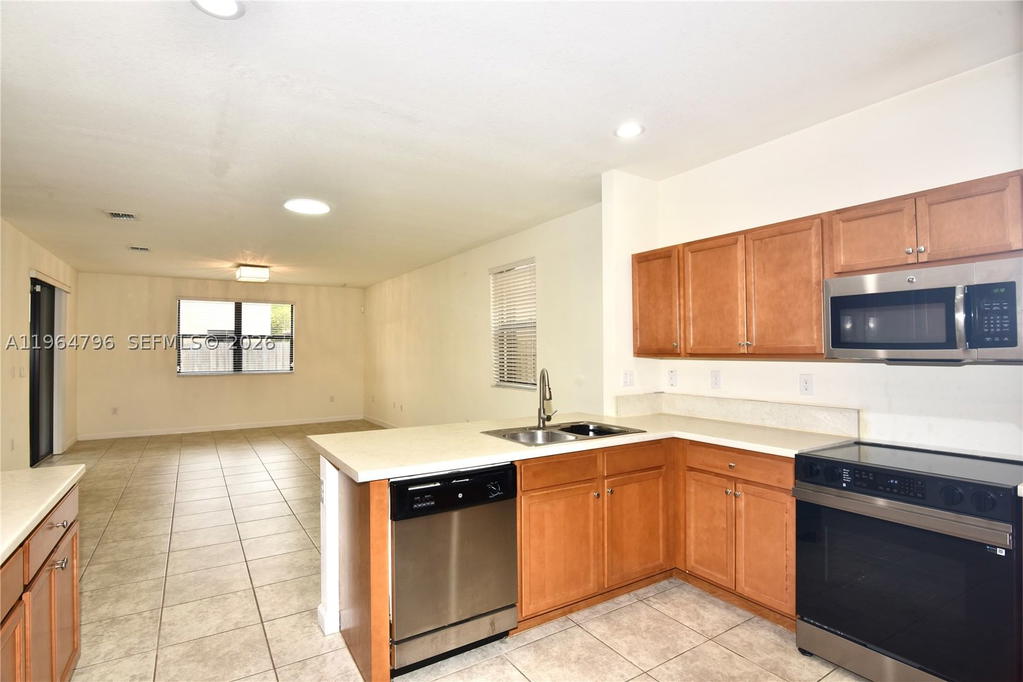 Real estate property located at 526 35th Ave, Miami-dade, Baywinds At Cozumel, Homestead, FL