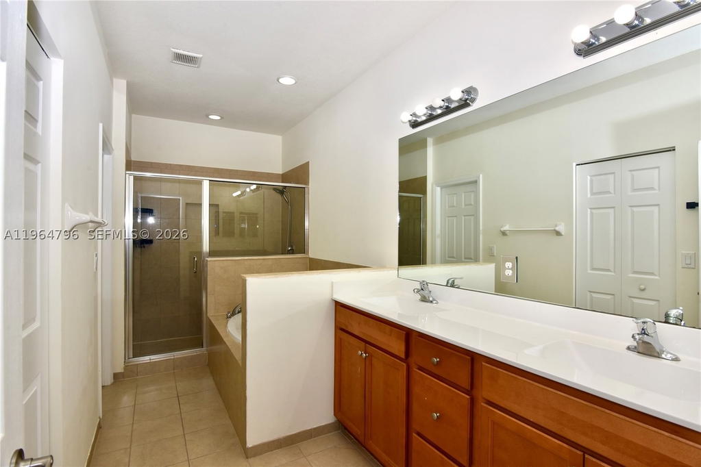 Real estate property located at 526 35th Ave, Miami-dade, Baywinds At Cozumel, Homestead, FL