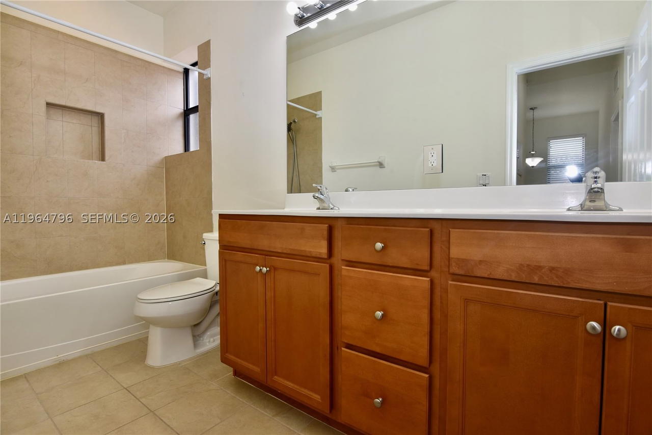 Real estate property located at 526 35th Ave, Miami-dade, Baywinds At Cozumel, Homestead, FL