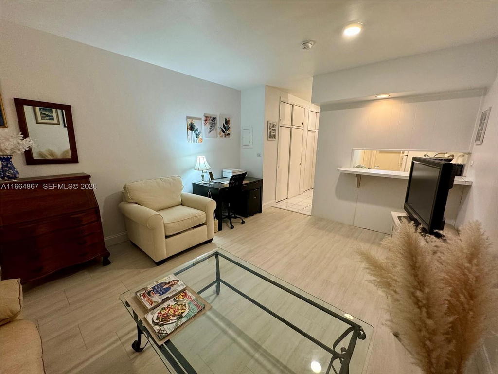 Real estate property located at 6580 Santona St A38, Miami-dade, Santona Condo, Coral Gables, FL