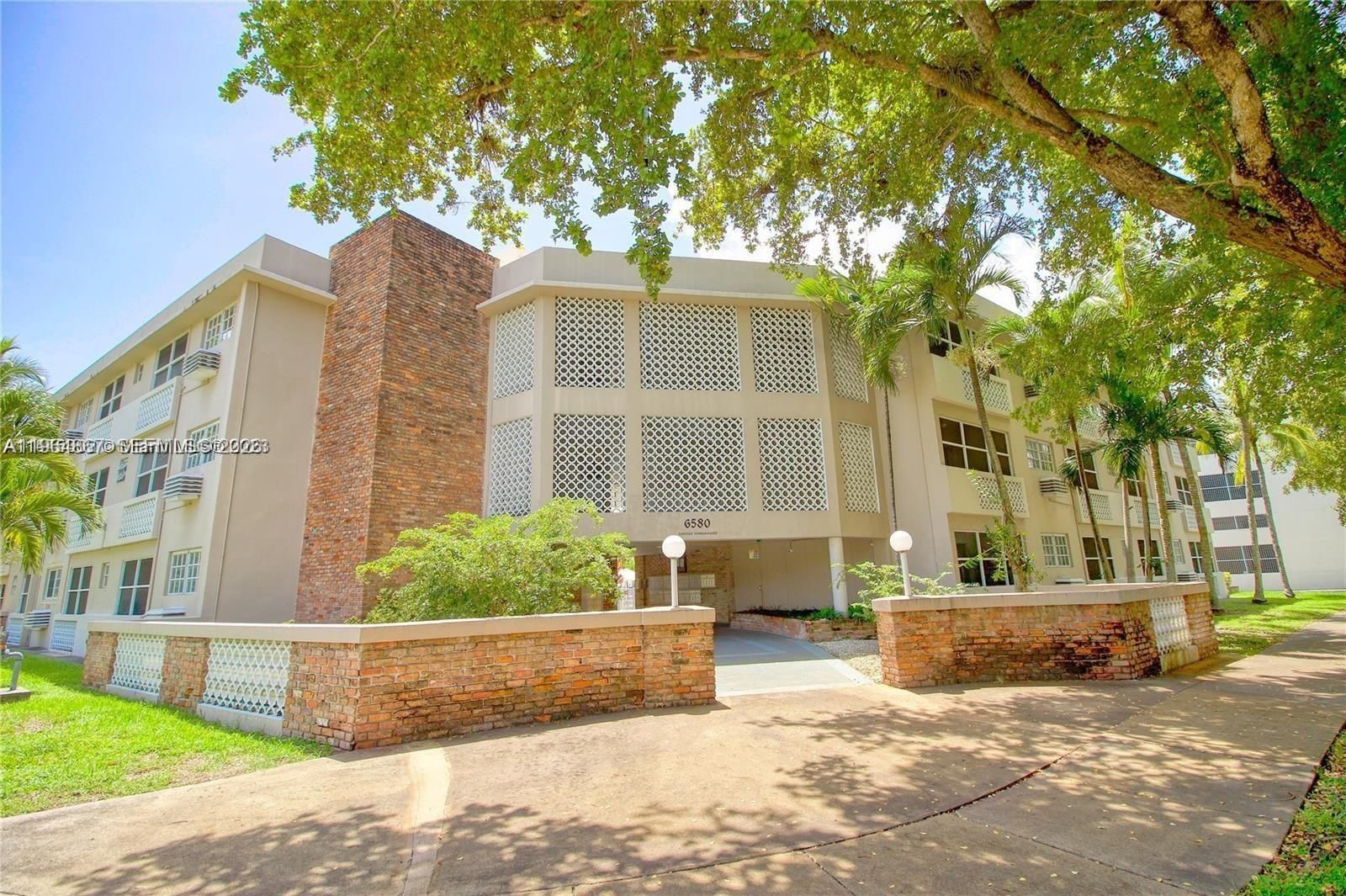 Real estate property located at 6580 Santona St A38, Miami-dade, Santona Condo, Coral Gables, FL