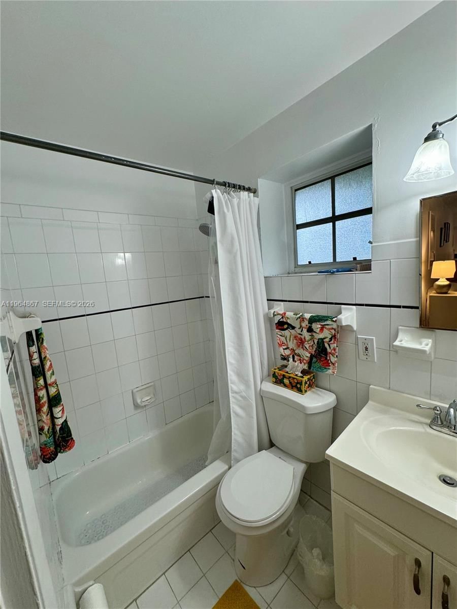 Real estate property located at 6580 Santona St A38, Miami-dade, Santona Condo, Coral Gables, FL