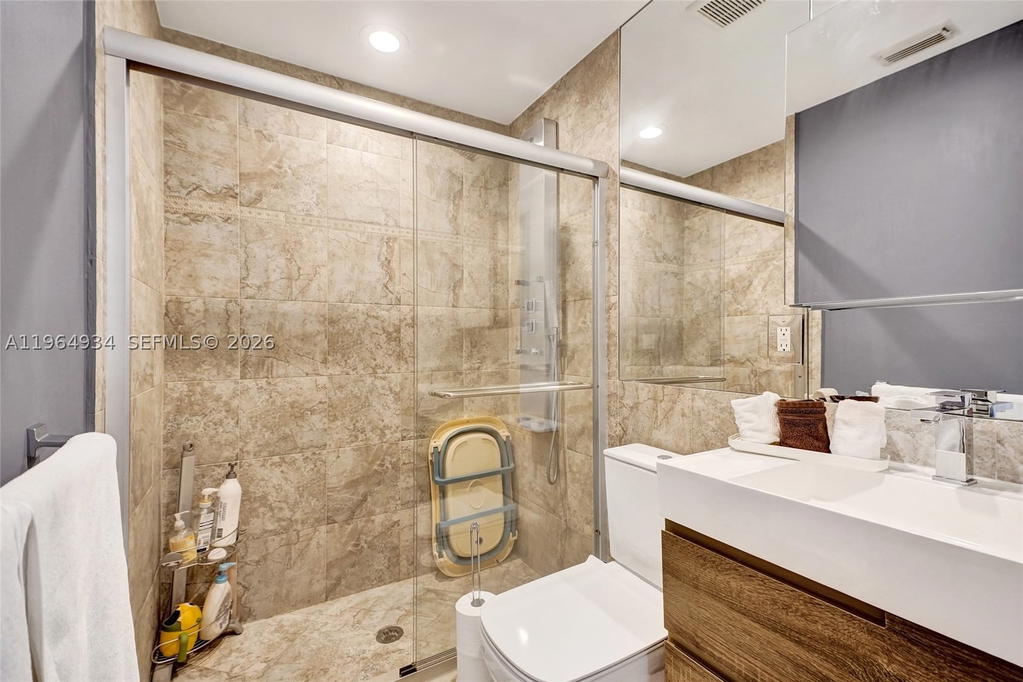 Real estate property located at 1662 Diplomat Dr, Miami-dade, Presidential Estates Sub, Miami, FL