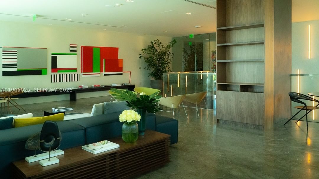 Real estate property located at 650 32nd St #2105, Miami-dade, Paraiso Bay Condo, Miami, FL
