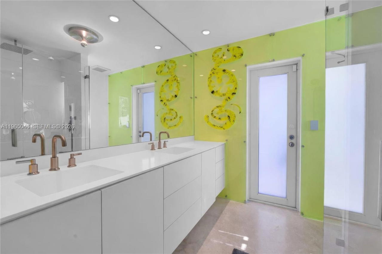 Real estate property located at 3400 165th St, Miami-dade, Eastern Shores 1st Addn, North Miami Beach, FL