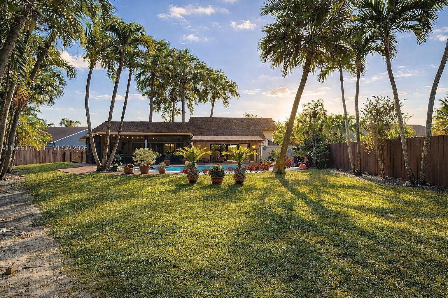 Real estate property located at 9400 100th Ave Rd, Miami-dade, Kendale Country Club Ests, Miami, FL