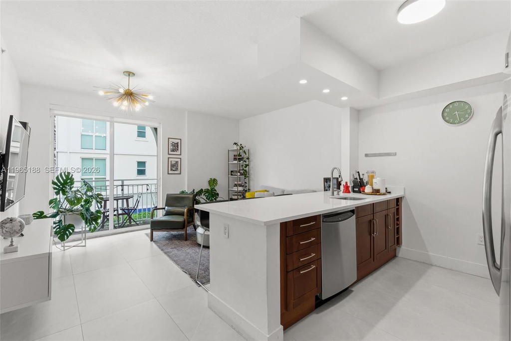 Real estate property located at 7290 90th St #209, Miami-dade, Downtown Dadeland Condo N, Miami, FL