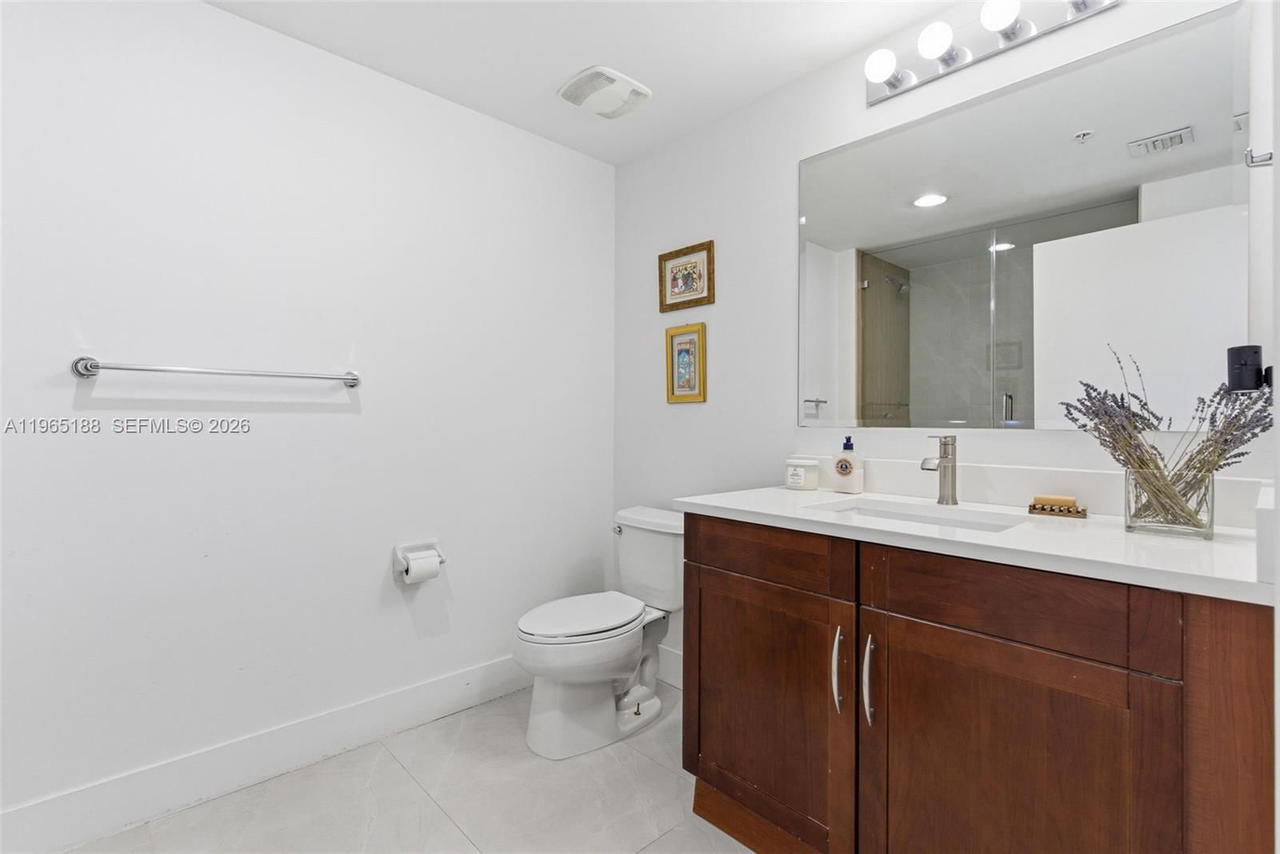 Real estate property located at 7290 90th St #209, Miami-dade, Downtown Dadeland Condo N, Miami, FL