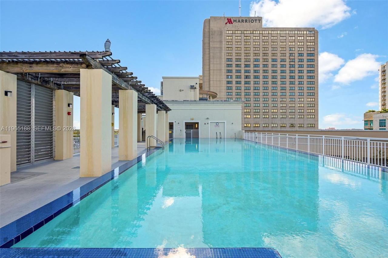 Real estate property located at 7290 90th St #209, Miami-dade, Downtown Dadeland Condo N, Miami, FL