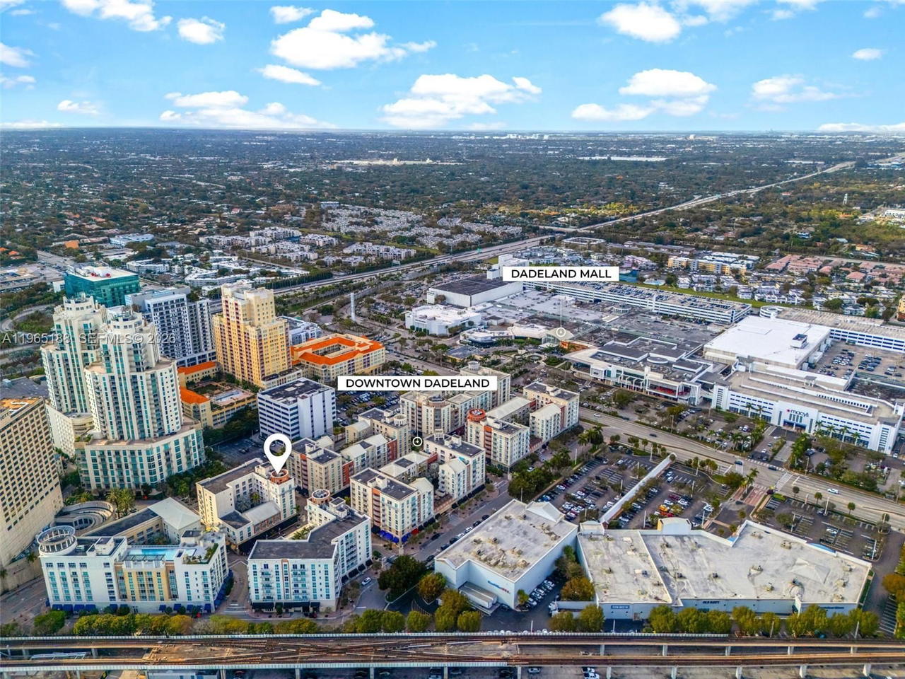Real estate property located at 7290 90th St #209, Miami-dade, Downtown Dadeland Condo N, Miami, FL