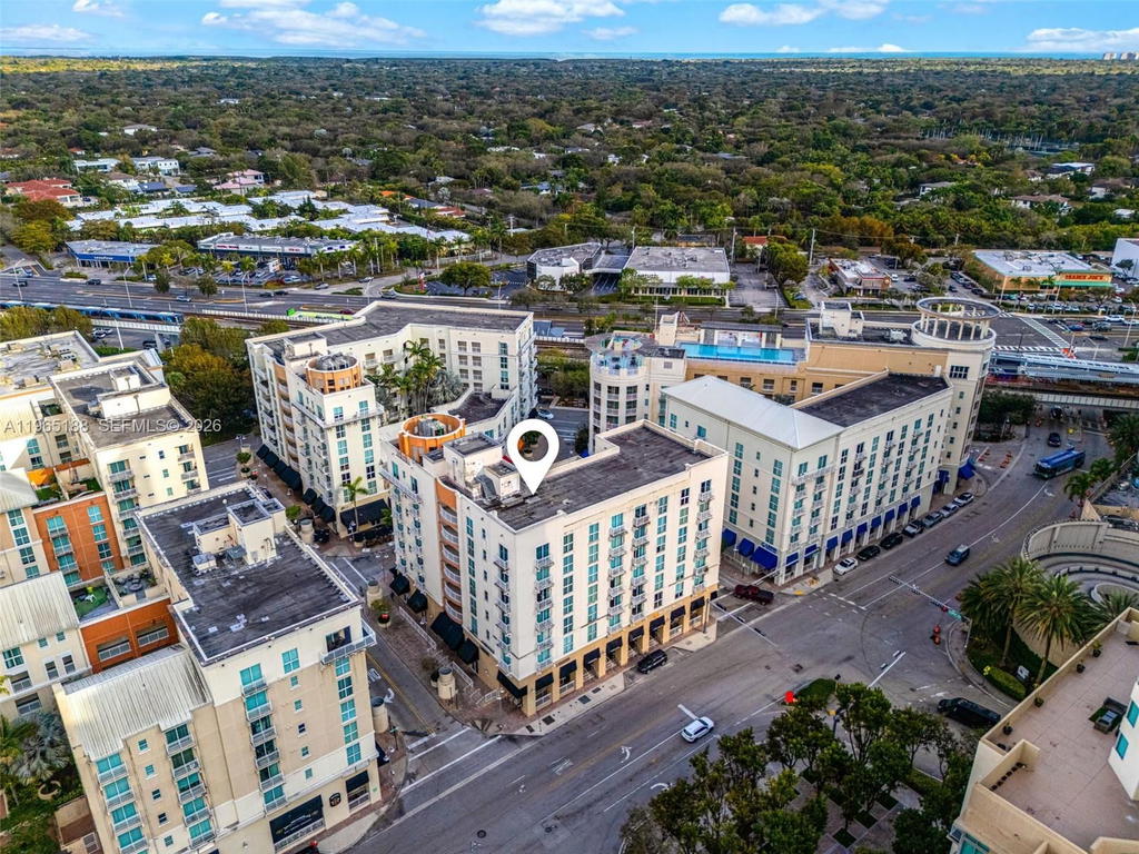 Real estate property located at 7290 90th St #209, Miami-dade, Downtown Dadeland Condo N, Miami, FL