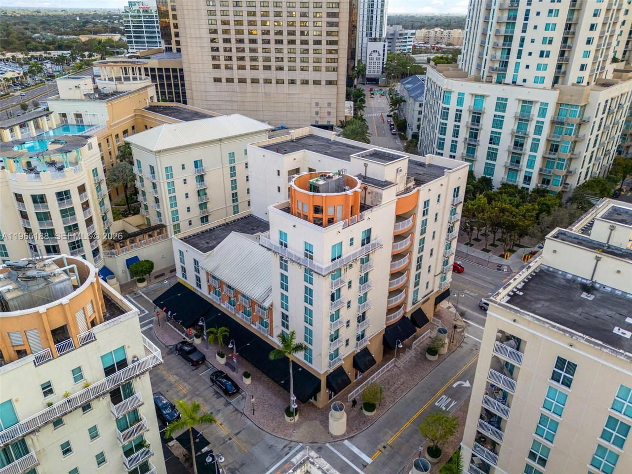 Real estate property located at 7290 90th St #209, Miami-dade, Downtown Dadeland Condo N, Miami, FL