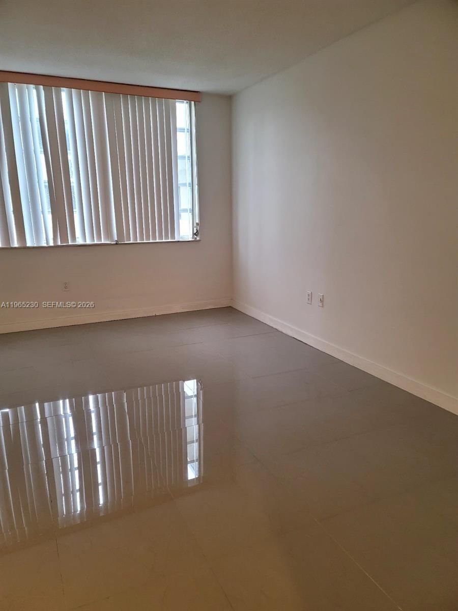 Real estate property located at 1690 191st St #315-1, Miami-dade, Jade Winds Group Bamboo G, Miami, FL