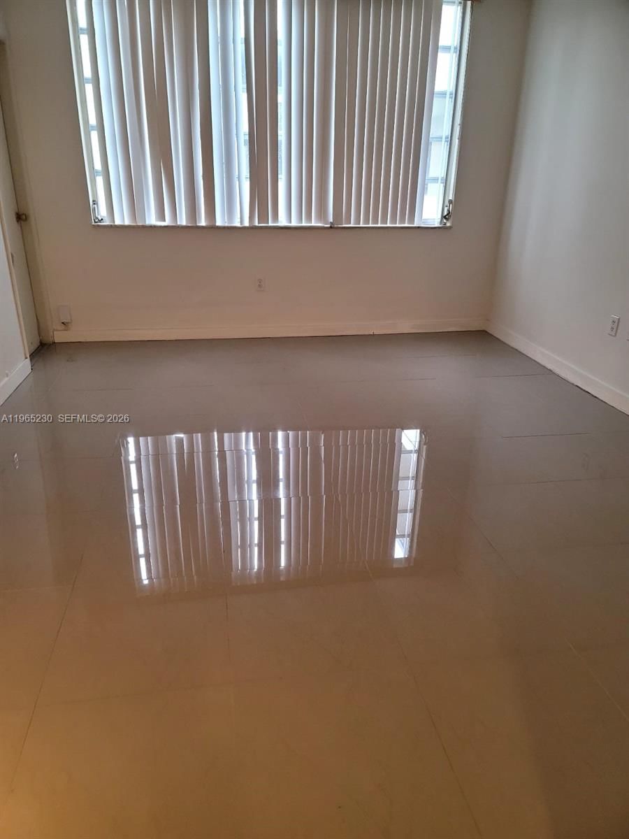 Real estate property located at 1690 191st St #315-1, Miami-dade, Jade Winds Group Bamboo G, Miami, FL