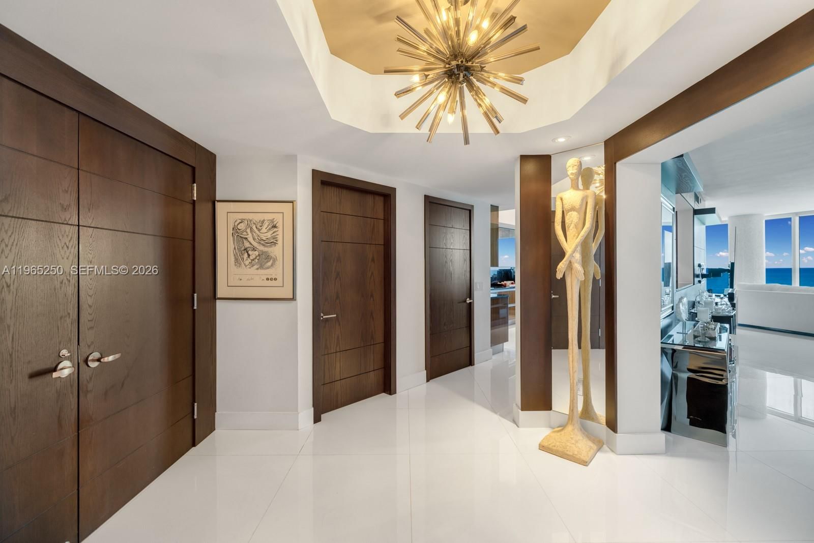 Real estate property located at 2711 Ocean Dr #905, Broward, 2711 Hollywood Beach Cond, Hollywood, FL