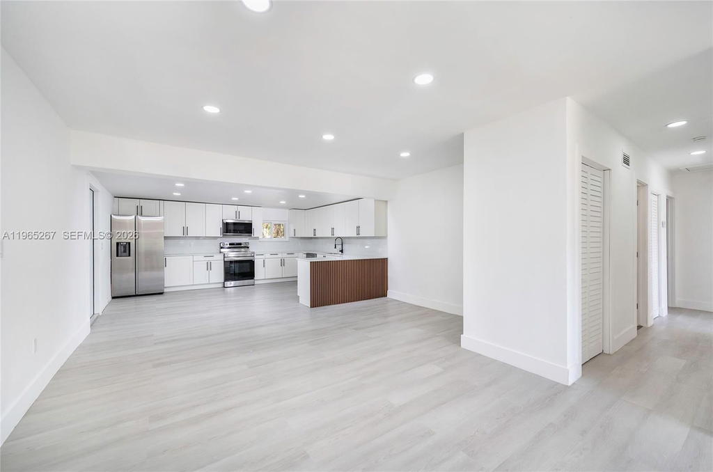 Real estate property located at 2971 171st Ter, Miami-dade, Myrtle Grove, Miami Gardens, FL
