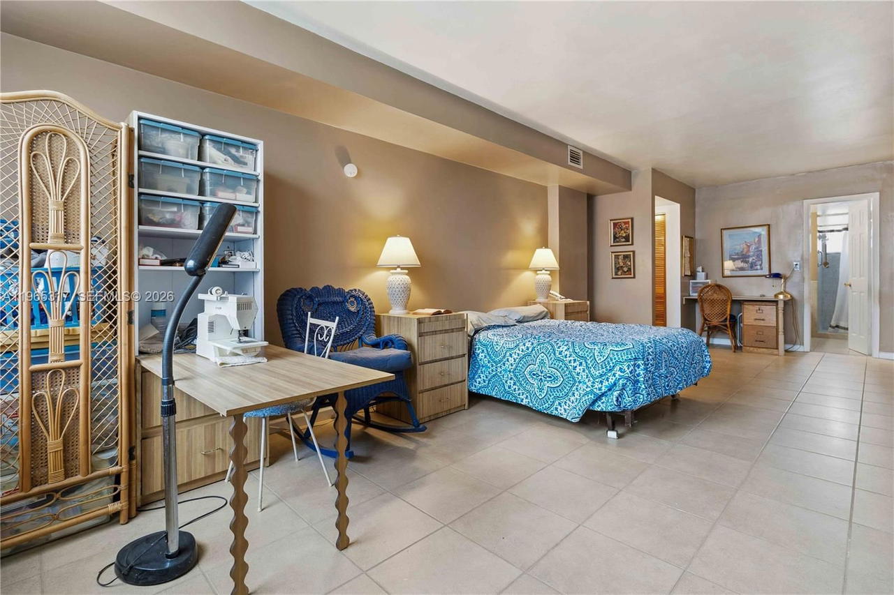 Real estate property located at 1401 Miami Gardens Dr #287, Miami-dade, Fifith Moorings Condo, Miami, FL
