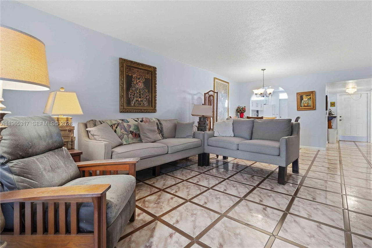 Real estate property located at 1401 Miami Gardens Dr #287, Miami-dade, Fifith Moorings Condo, Miami, FL