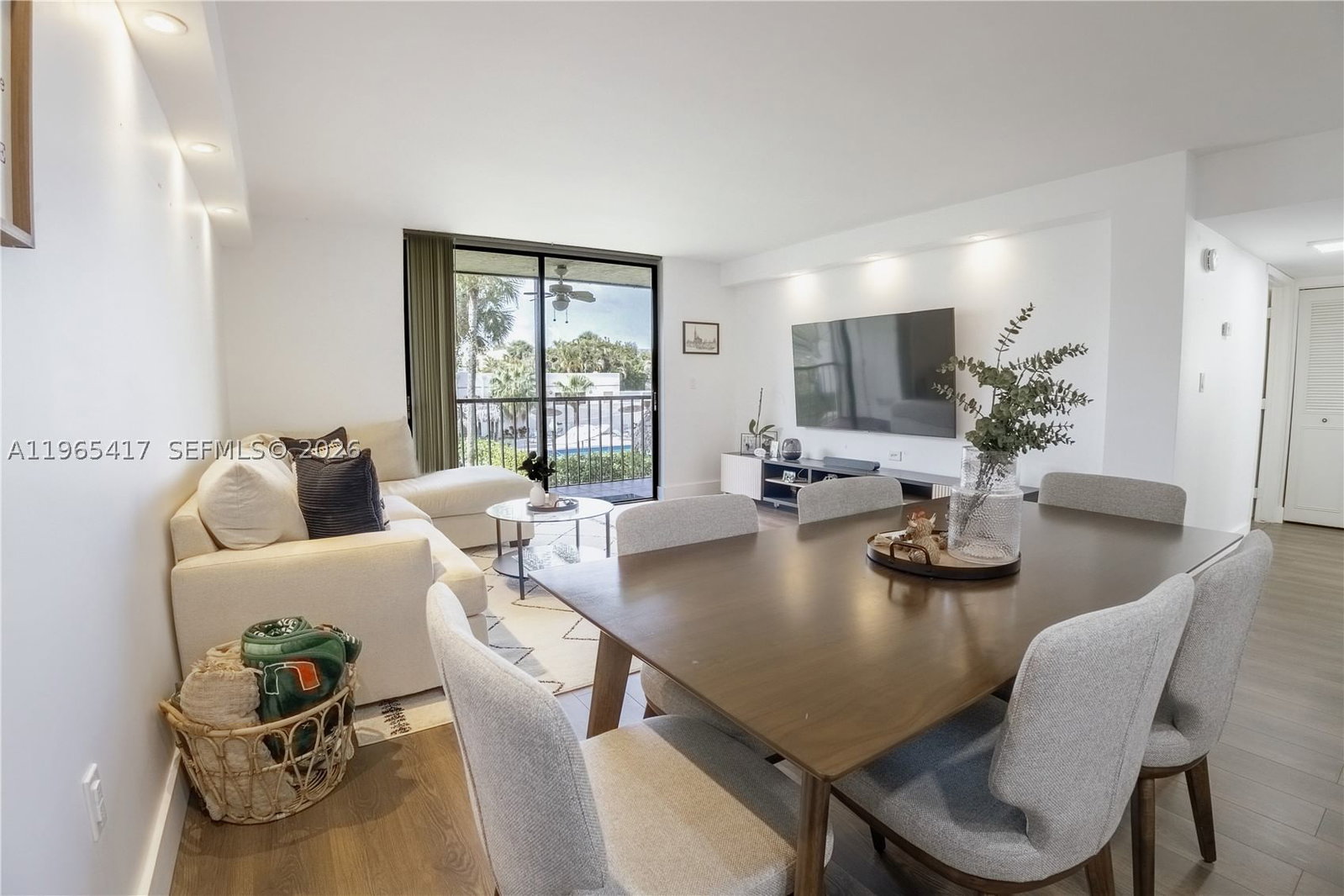 Real estate property located at 8045 107th Ave #212, Miami-dade, The Horizons Condo #3, Miami, FL