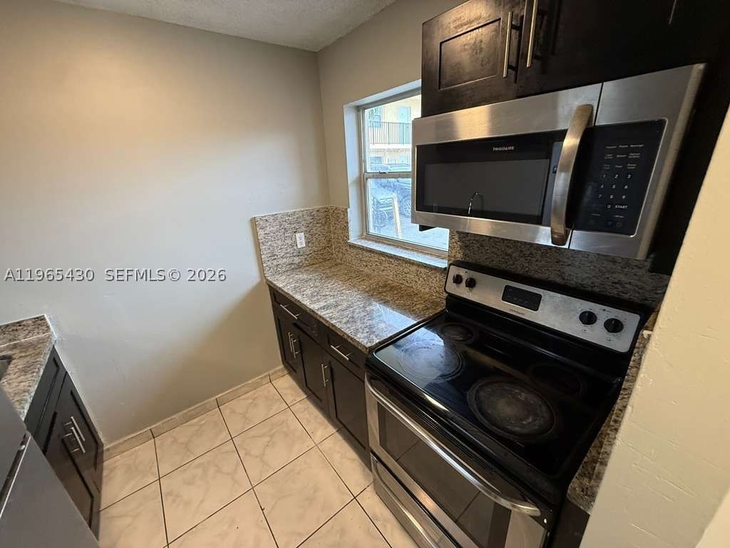 Real estate property located at 2721 23rd Ct #4, Miami-dade, Westhaven Condo, Miami, FL