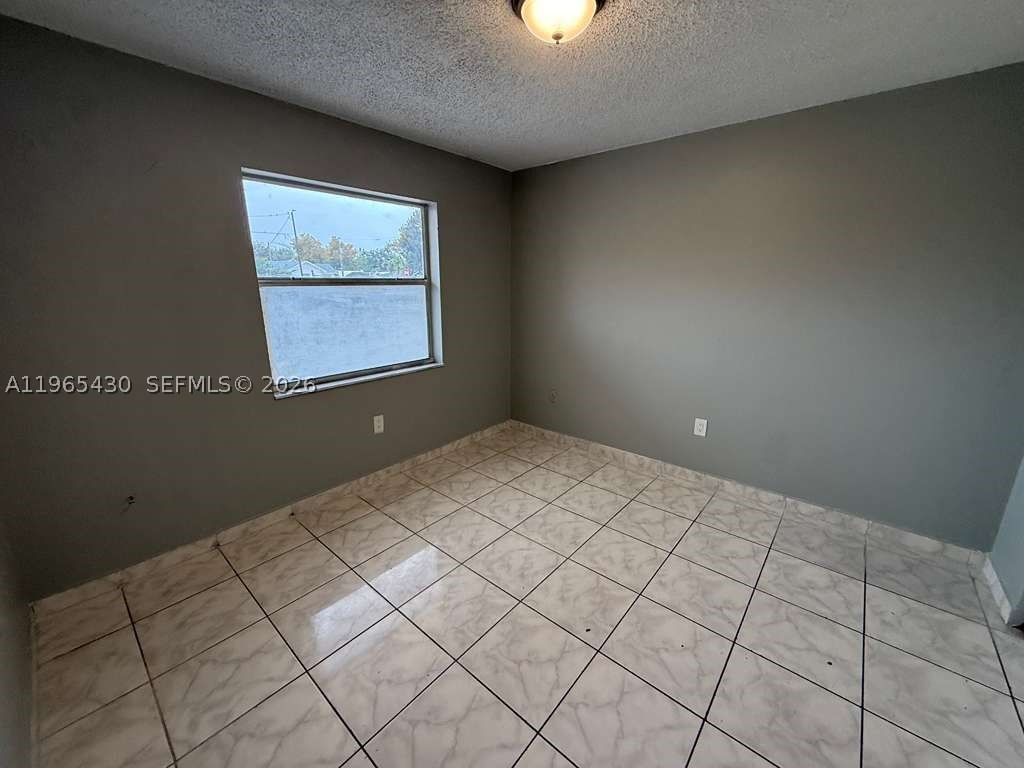 Real estate property located at 2721 23rd Ct #4, Miami-dade, Westhaven Condo, Miami, FL