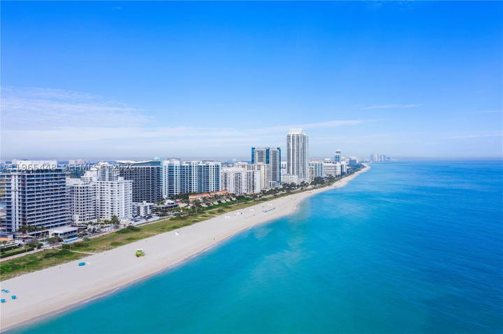 Real estate property located at 5601 Collins Ave #423, Miami-dade, The Pavilion Condo, Miami Beach, FL