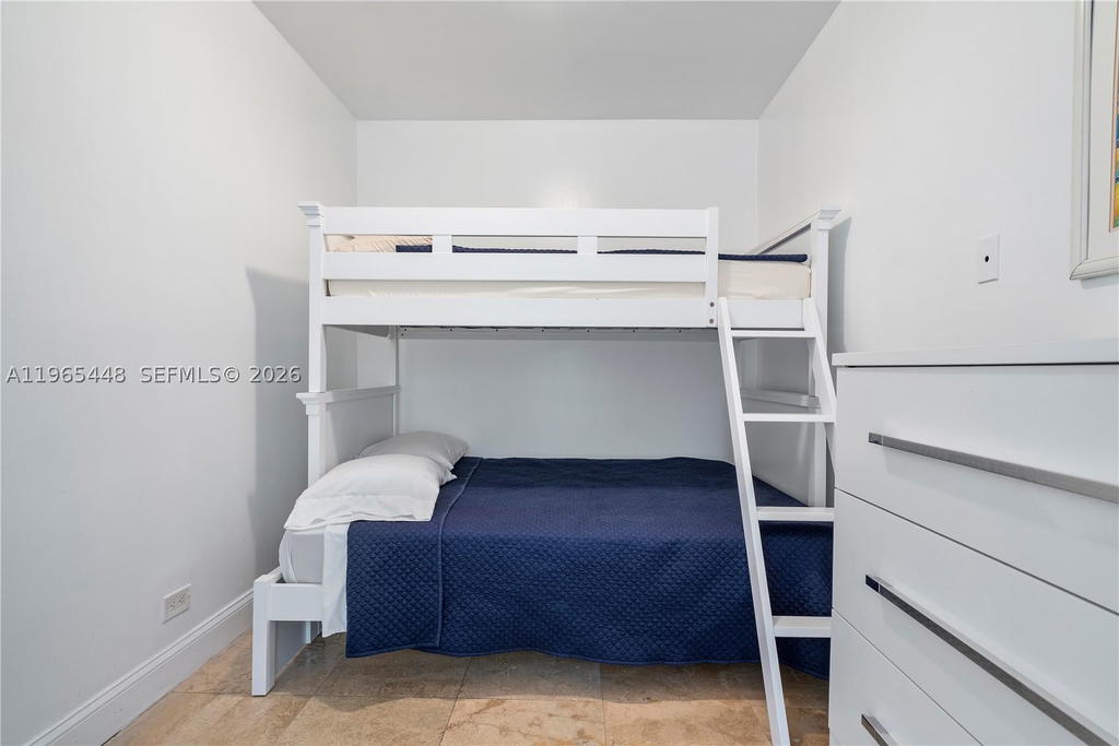 Real estate property located at 5601 Collins Ave #423, Miami-dade, The Pavilion Condo, Miami Beach, FL