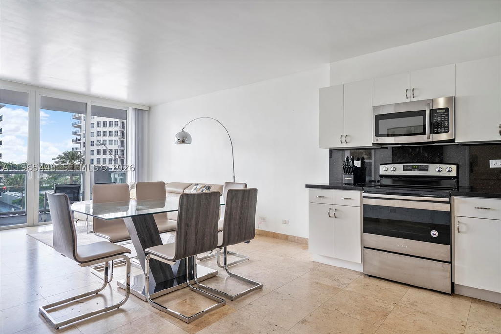 Real estate property located at 5601 Collins Ave #423, Miami-dade, The Pavilion Condo, Miami Beach, FL