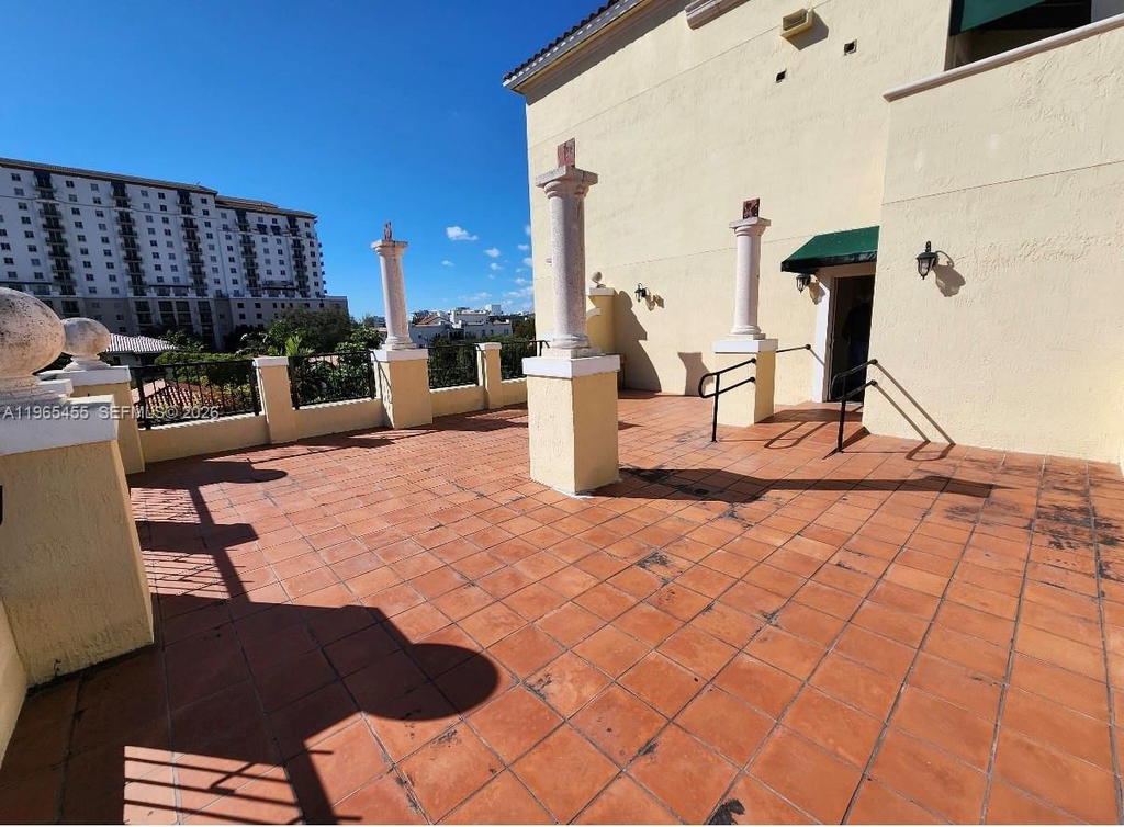 Real estate property located at 322 Madeira Ave #503, Miami-dade, Villa Isabella Condo, Coral Gables, FL
