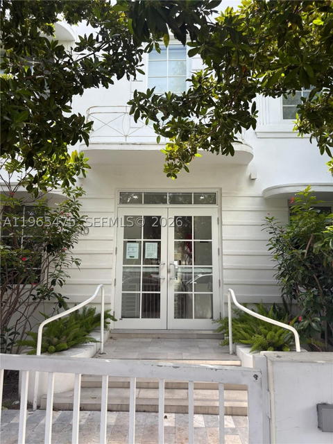 Real estate property located at 1610 Euclid Ave A105, Miami-dade, Lincoln Sub, Miami Beach, FL