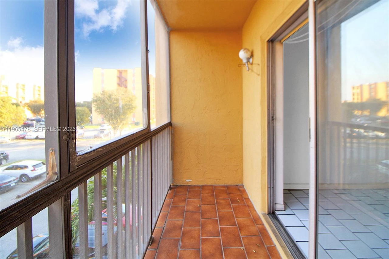 Real estate property located at 4805 7th St #302-15, Miami-dade, Sunset Villas No 3 Condo, Miami, FL