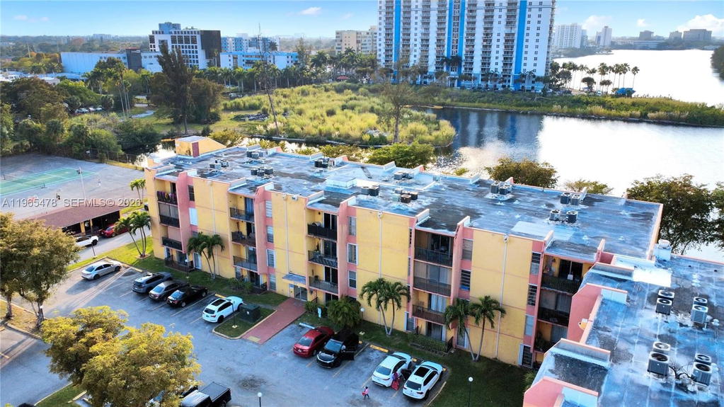 Real estate property located at 4805 7th St #302-15, Miami-dade, Sunset Villas No 3 Condo, Miami, FL