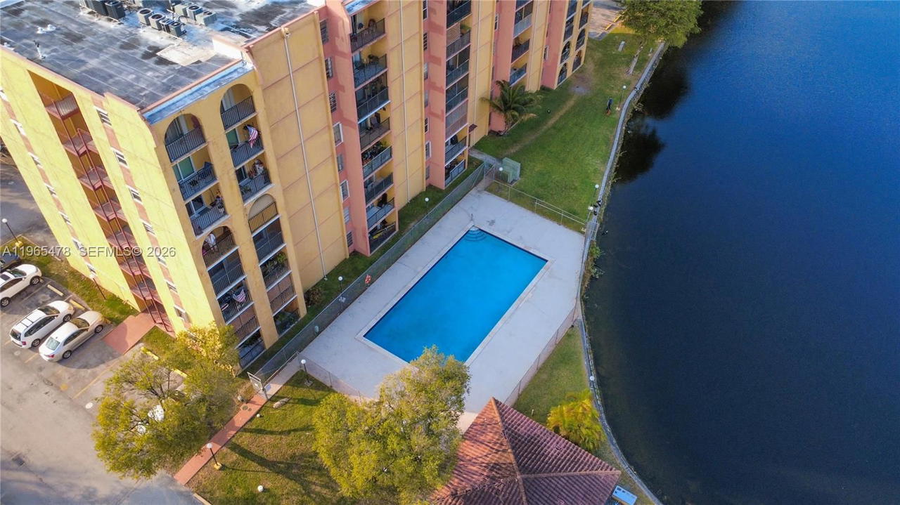 Real estate property located at 4805 7th St #302-15, Miami-dade, Sunset Villas No 3 Condo, Miami, FL