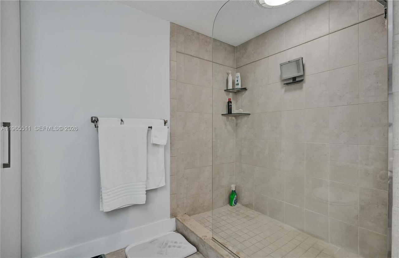 Real estate property located at 18100 Bay Rd #508, Miami-dade, Marina Bay Club Condo Hot, Sunny Isles Beach, FL