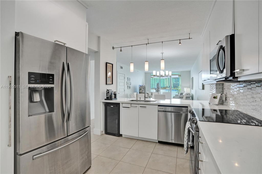 Real estate property located at 18100 Bay Rd #508, Miami-dade, Marina Bay Club Condo Hot, Sunny Isles Beach, FL