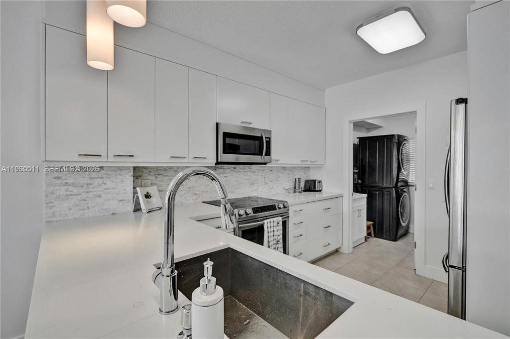 Real estate property located at 18100 Bay Rd #508, Miami-dade, Marina Bay Club Condo Hot, Sunny Isles Beach, FL