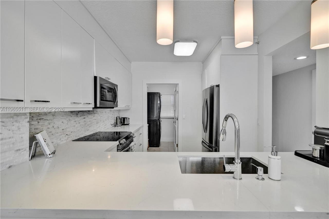 Real estate property located at 18100 Bay Rd #508, Miami-dade, Marina Bay Club Condo Hot, Sunny Isles Beach, FL