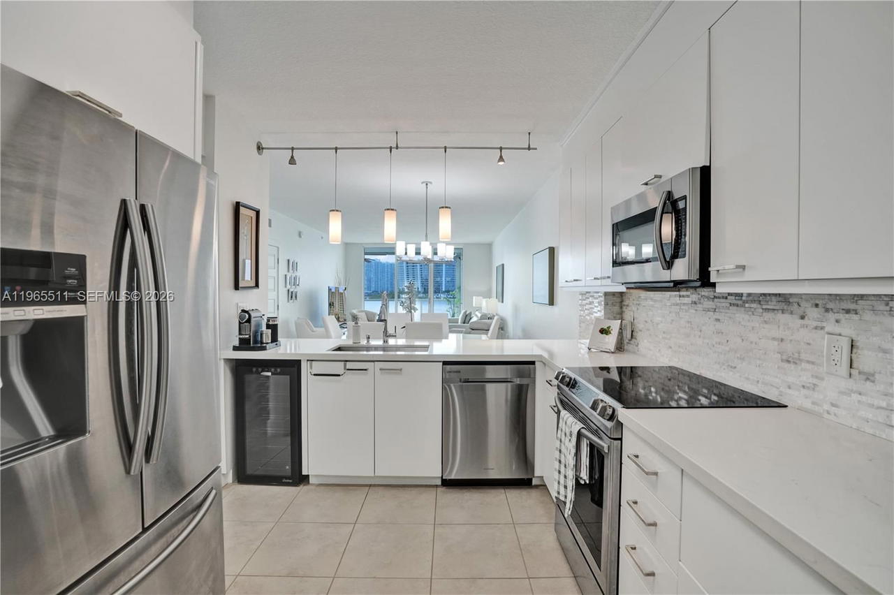 Real estate property located at 18100 Bay Rd #508, Miami-dade, Marina Bay Club Condo Hot, Sunny Isles Beach, FL