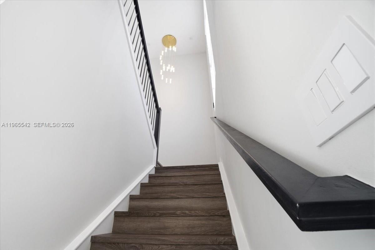 Real estate property located at 8096 48th Ter, Miami-dade, Downtown Doral South Phas, Doral, FL