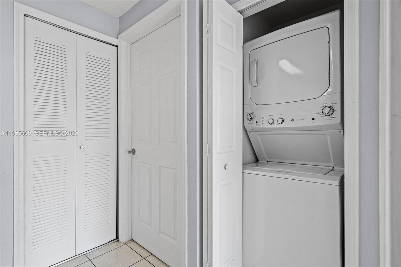 Real estate property located at 3410 Coral Way #904, Miami-dade, Emerald Plaza On Coral Way, Miami, FL