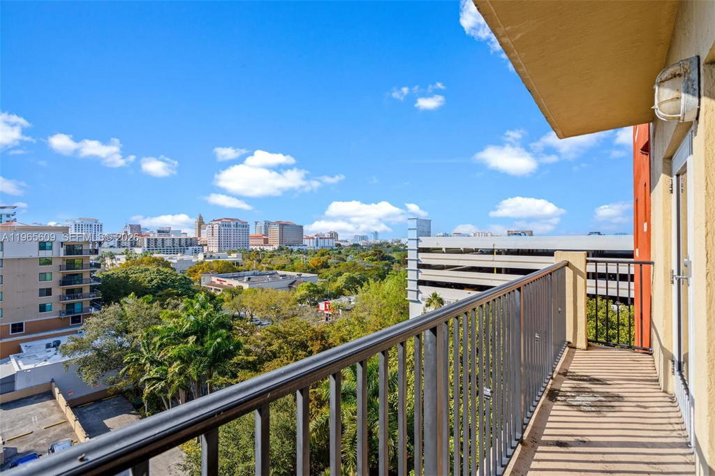 Real estate property located at 3410 Coral Way #904, Miami-dade, Emerald Plaza On Coral Way, Miami, FL
