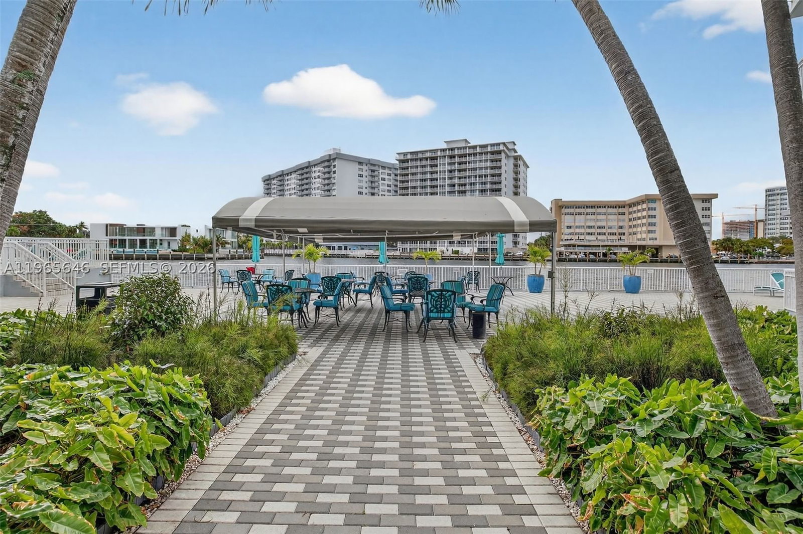 Real estate property located at 1913 Ocean Dr #209, Broward, Chelsea Bayview Condo, Hallandale Beach, FL