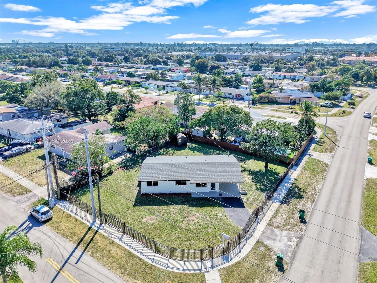 Real estate property located at 1370 173rd Ter, Miami-dade, Scott Lake Manor Sec 8, Miami Gardens, FL