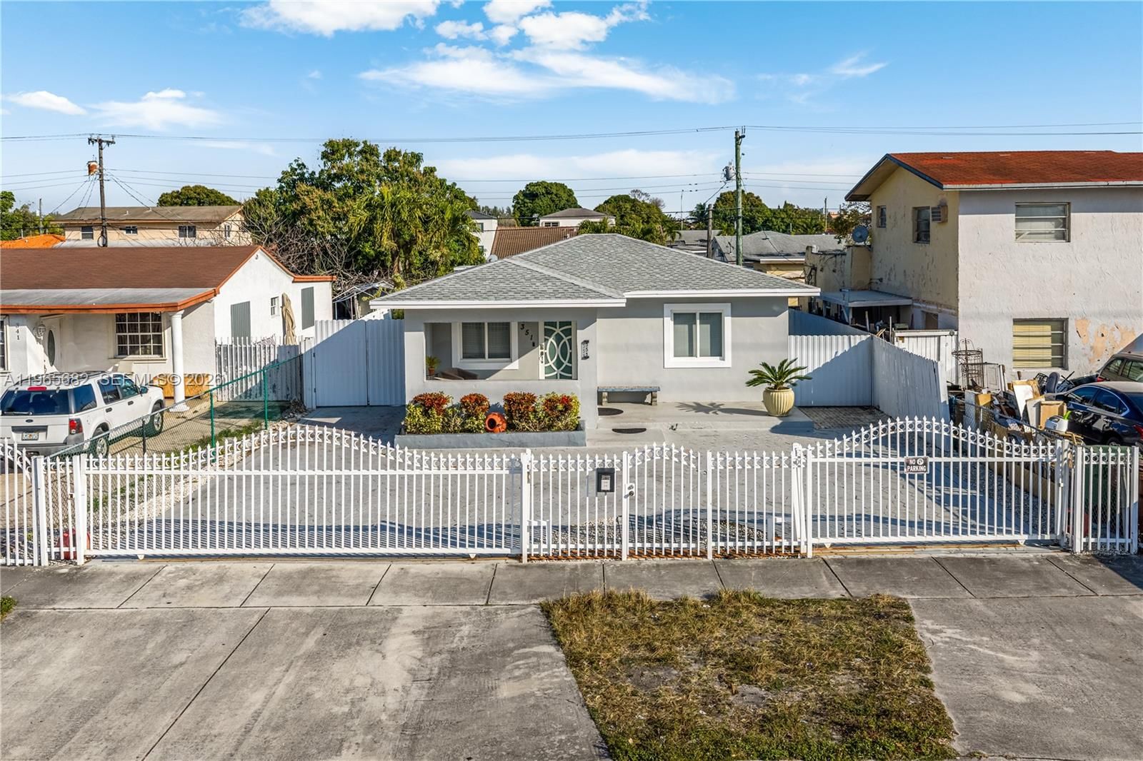 Real estate property located at 351 13th St, Miami-dade, Town Of Hialeah 1 Addn Am, Hialeah, FL