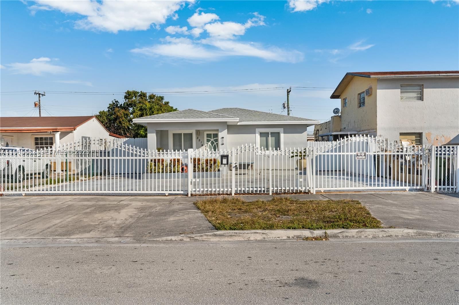 Real estate property located at 351 13th St, Miami-dade, Town Of Hialeah 1 Addn Am, Hialeah, FL