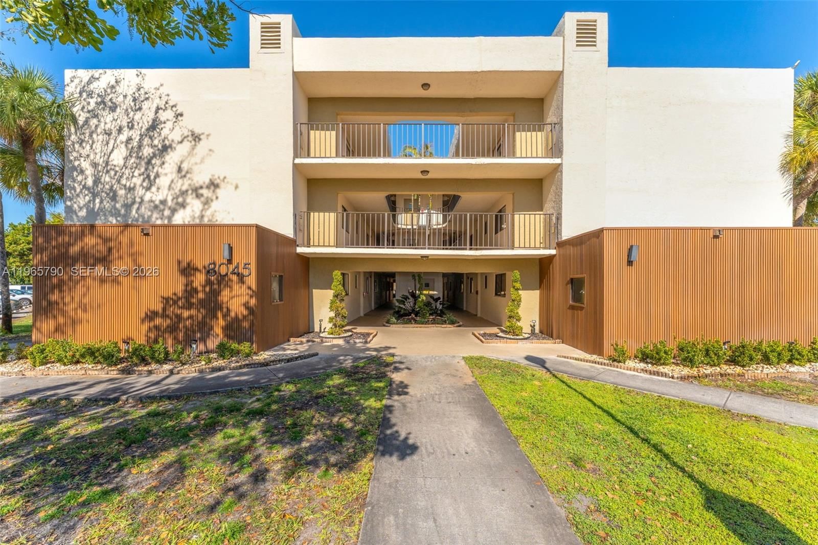 Real estate property located at 8045 107th Ave #303, Miami-dade, The Horizons Condo #3, Miami, FL