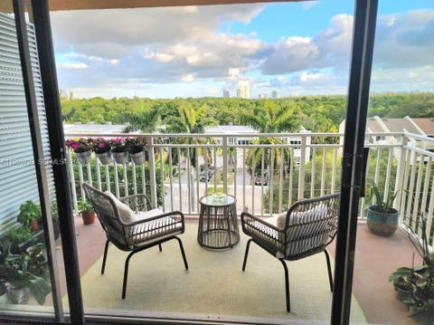 Real estate property located at 2450 135th St #508, Miami-dade, Waterside Towers Condo, North Miami, FL
