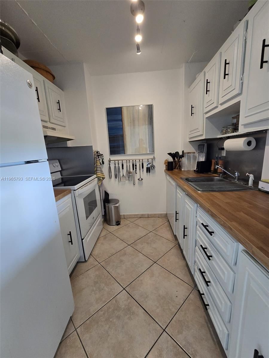 Real estate property located at 2450 135th St #508, Miami-dade, Waterside Towers Condo, North Miami, FL