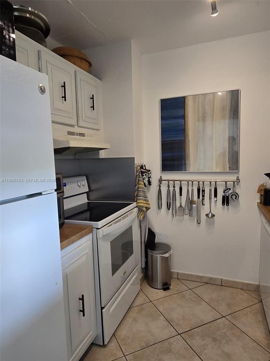 Real estate property located at 2450 135th St #508, Miami-dade, Waterside Towers Condo, North Miami, FL